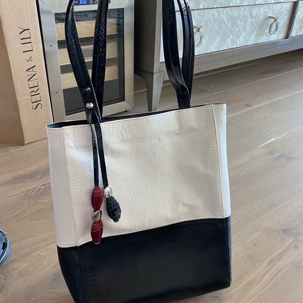 Clarita accessories purse.
